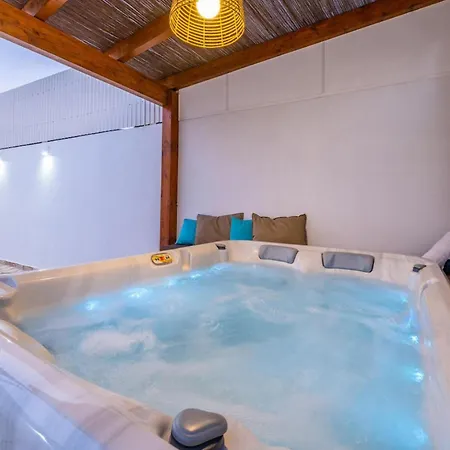 Fantastic Villa With Heatable Pool Jacuzzi And Bbq Portimão