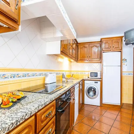 Fantastic Villa With Heatable Pool Jacuzzi And Bbq Portimão