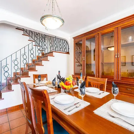 Fantastic Villa With Heatable Pool Jacuzzi And Bbq Villa *