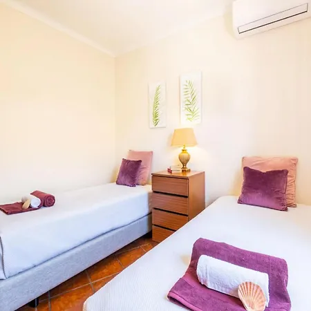Villa Fantastic Villa With Heatable Pool Jacuzzi And Bbq *